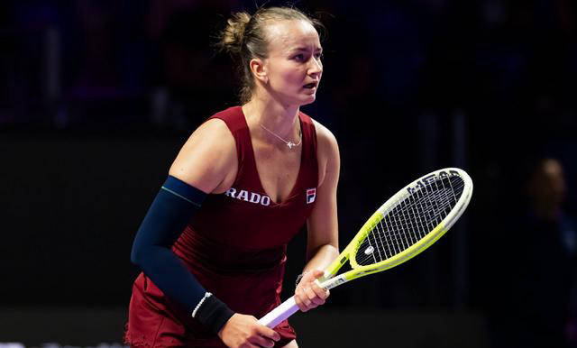 TSM血洗CLG，Zeus单局斩获MVP激烈交锋四强赛，技惊四座