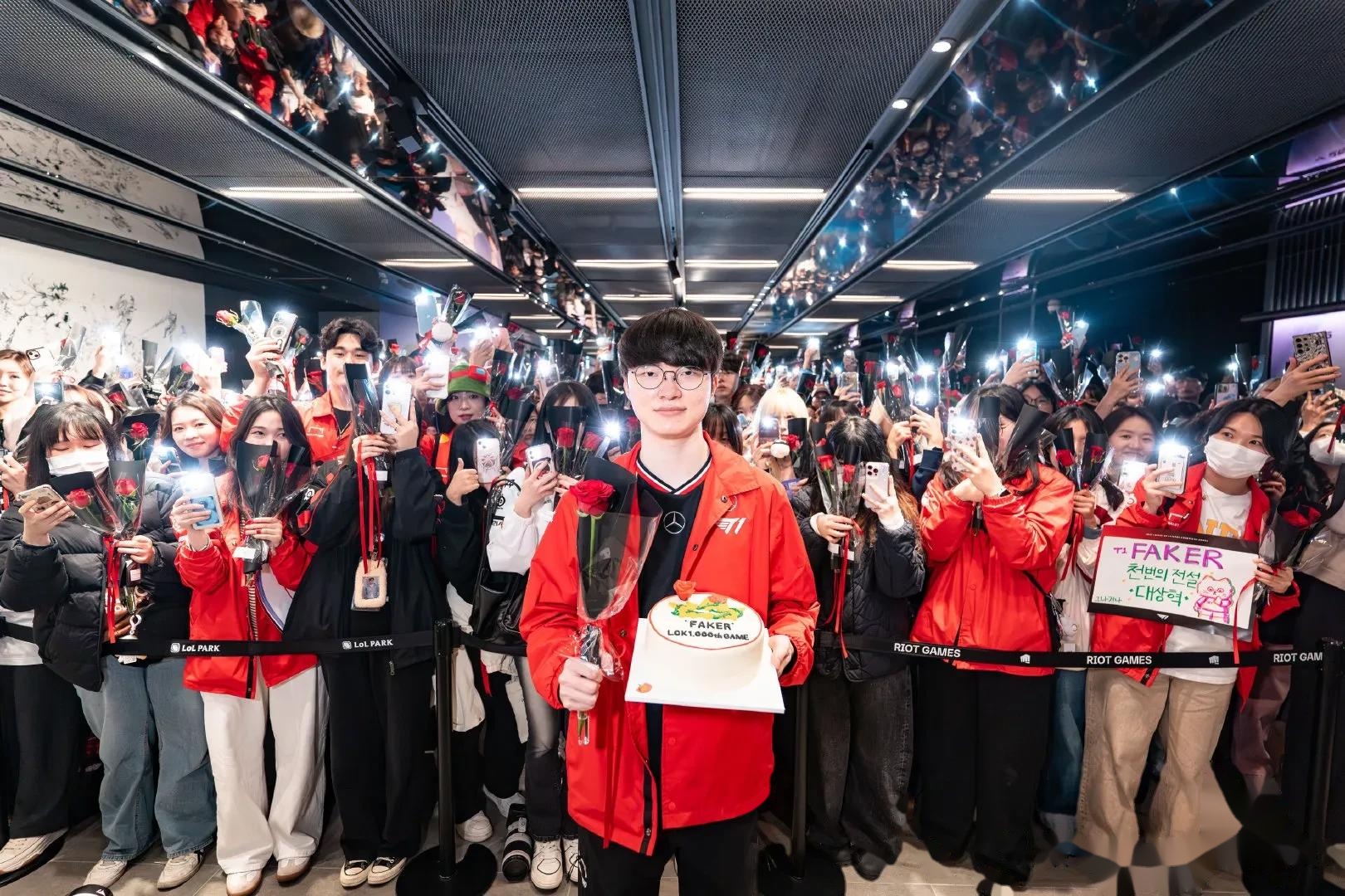 V5横扫GEN,Faker团战一打五鏖战多局成都决赛之夜,成为赛场最大亮点 V5横扫GEN,Faker团战一打五鏖战多局成都决赛之夜,成为赛场最大亮点