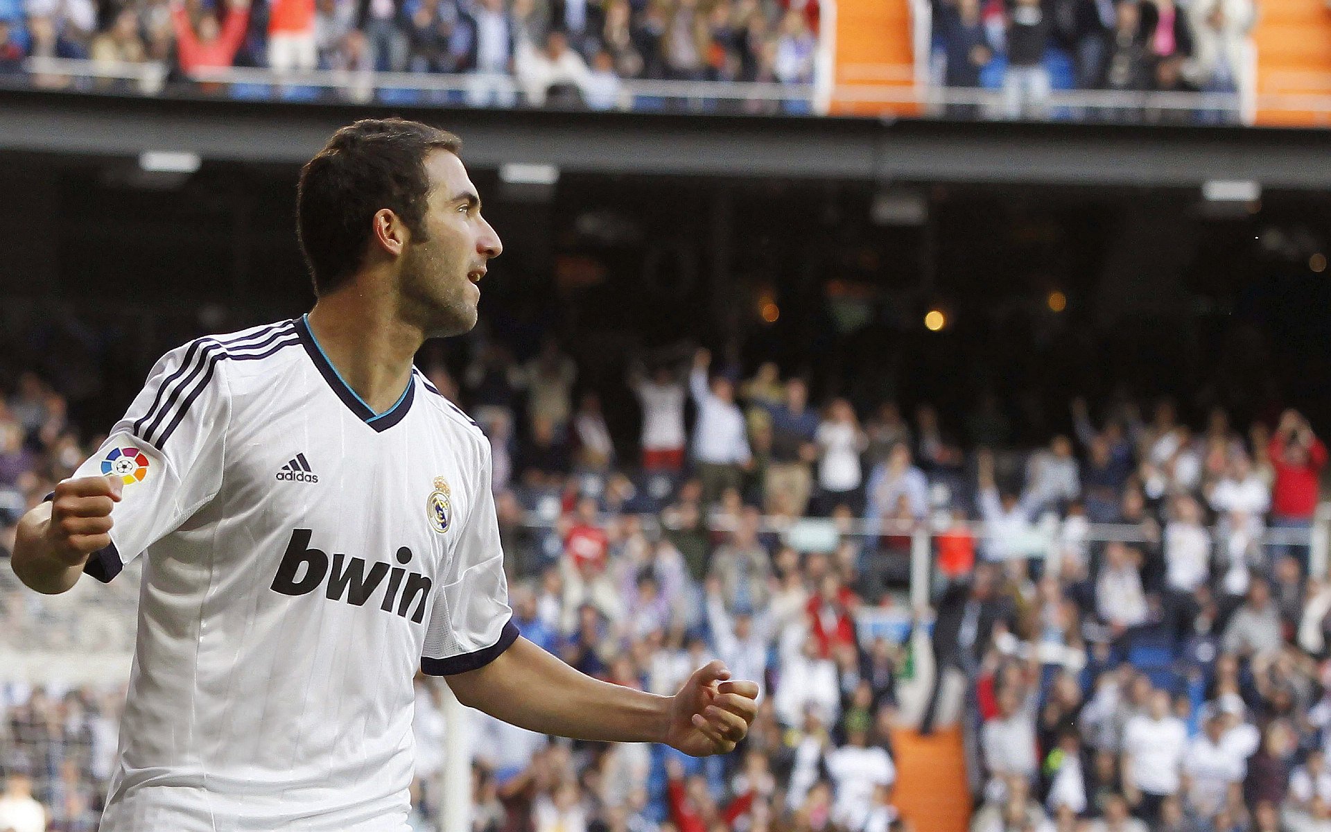 秩序的重塑与东方的破晓，当曼城统治英超，富安健洋于国家德比宣告新时代的侧影